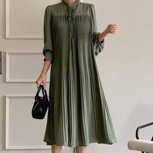 Dazy Shein Green Pleated Dress NWOT